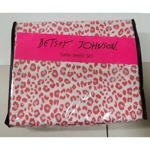 NWT Betsey Johnson Pink Leopard Cheetah Print Twin Sheet Set 3pc Microfiber